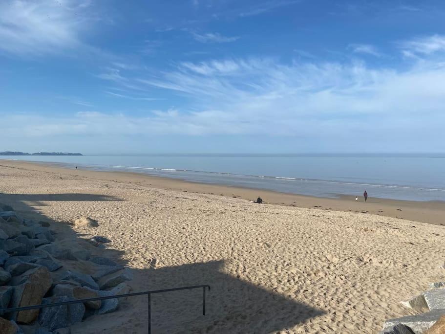 A 50 M De La Plage, Appartement De 35 M2 : Les Pieds Sales Bréhal Exteriér fotografie